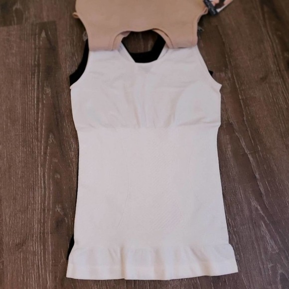 Nautica 3pk seamless shaping camis shapewear size Small Large NEW!!! - Picture 3 of 7